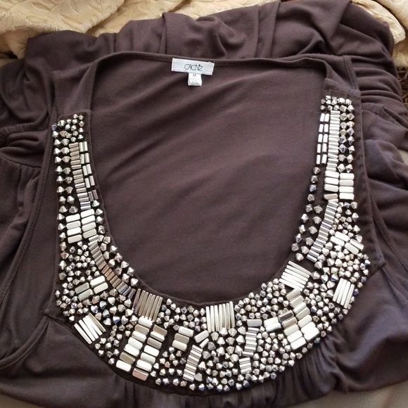 🌴 CACHE TUNIC WITH EMBELLISHED NECK🌴 - Picture 6 of 8